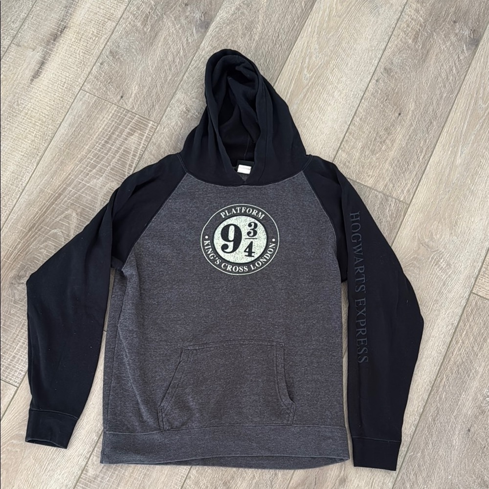 Universal Studios Harry Potter  Black and Gray Hoodie with Platform 9 3/4 Emblem